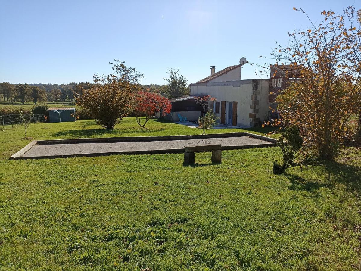 Gite De La Tuilerie Des Garandons Saint-Menoux Exterior foto